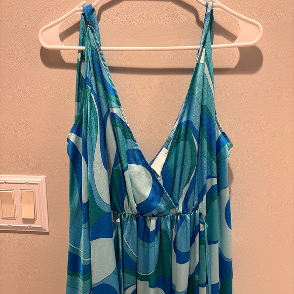 Patterned Blue Dress - Picture 2 of 4